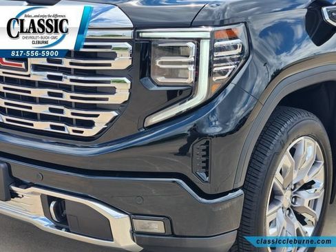 Used 2025 GMC Sierra 1500 Denali w/ Denali Reserve Package AWD/4WD image 11