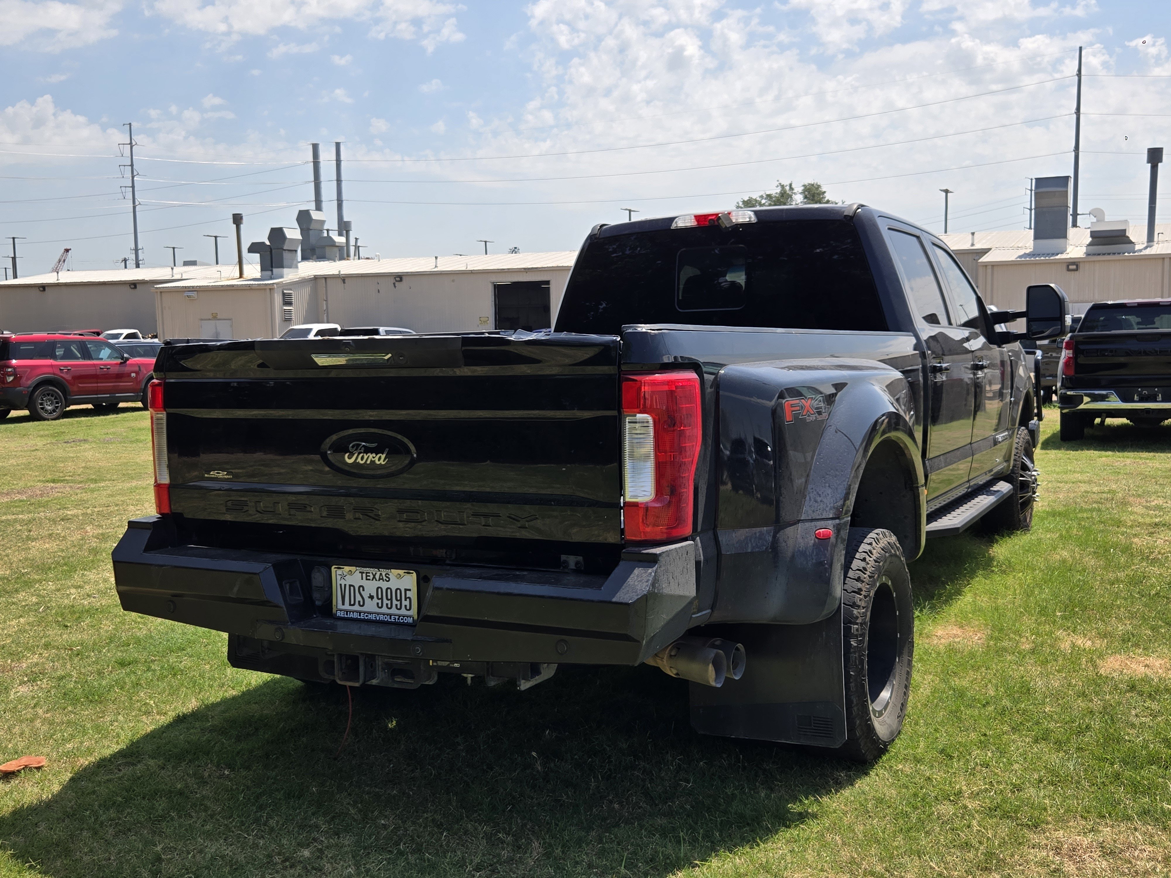 Used 2019 Ford F350 Lariat w/ Lariat Value Package AWD/4WD image 6