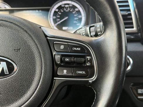 Used 2018 Kia Niro EX w/ EX Premium Package FWD image 34