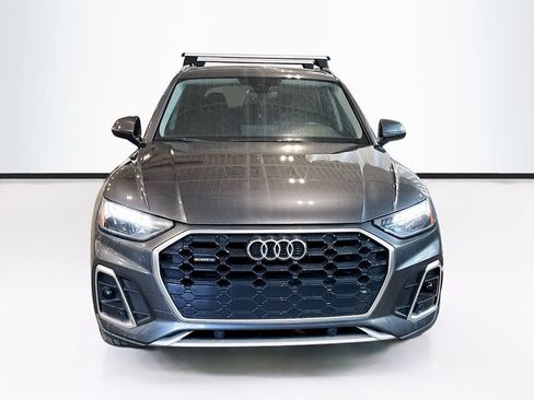 Used 2023 Audi Q5 2.0T Premium w/ Convenience Package AWD/4WD image 2