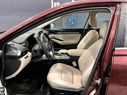 Used 2023 Nissan Altima 2.5 SV AWD/4WD image 7