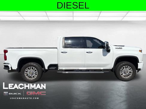 Used 2023 Chevrolet Silverado 2500 High Country w/ Technology Package AWD/4WD image 2
