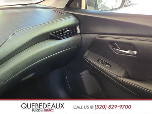 Used 2025 Nissan Sentra SV w/ Trunk Package FWD image 20