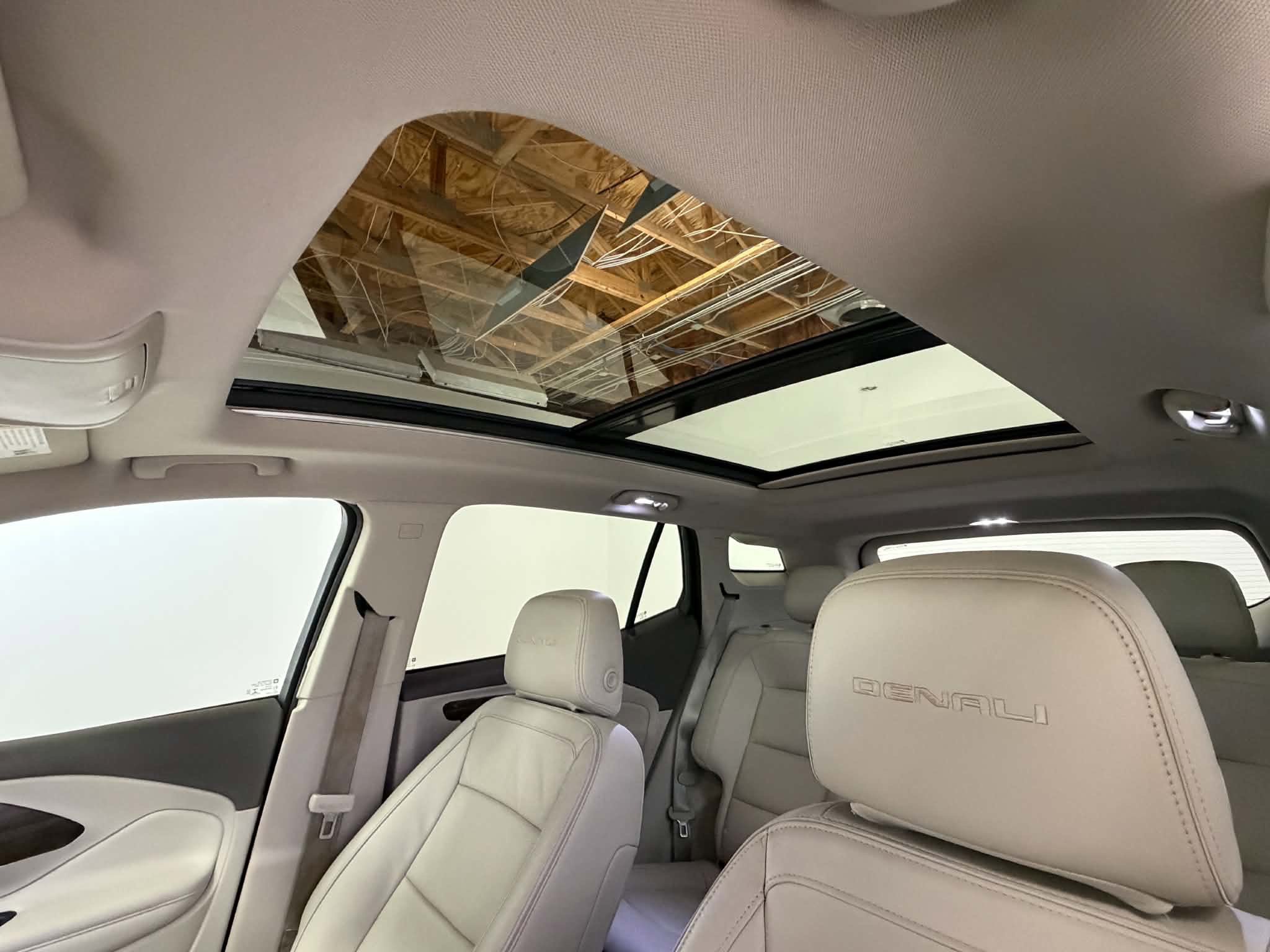 Used 2018 GMC Terrain Denali w/ Advanced Safety Package FWD image 32