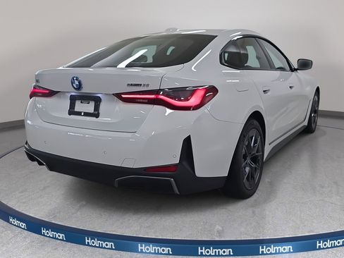 Used 2023 BMW i4 eDrive35 image 7