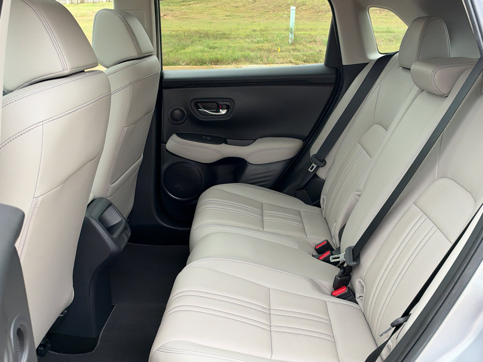 Used 2025 Honda HR-V EX-L image 15