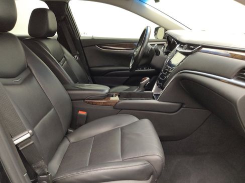 Used 2016 Cadillac XTS Luxury w/ Driver Awareness Package image 21