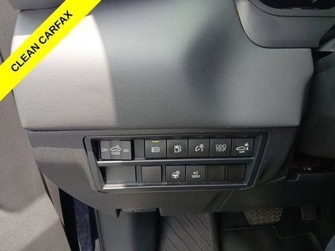 Used 2024 Toyota Tundra Platinum AWD/4WD image 36