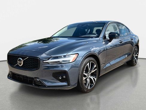 Used 2025 Volvo S60 B5 Plus AWD/4WD image 9