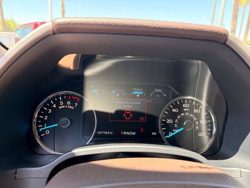 Used 2018 Ford F150 Lariat w/ Equipment Group 502A Luxury AWD/4WD image 27