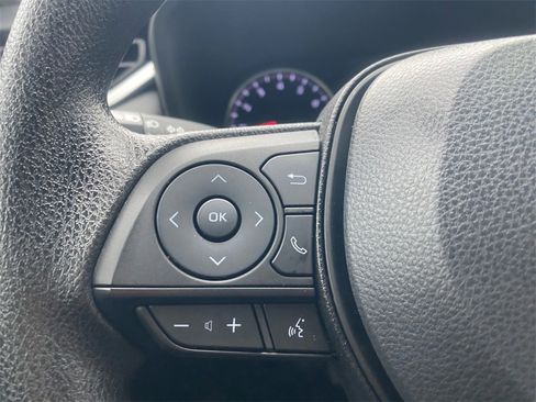 Used 2022 Toyota RAV4 XLE image 16