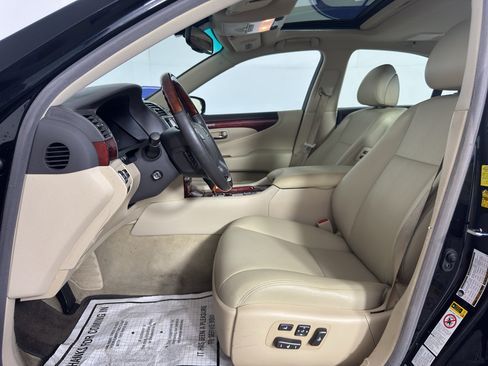 Used 2010 Lexus LS 460 w/ Luxury Value Edition RWD image 15