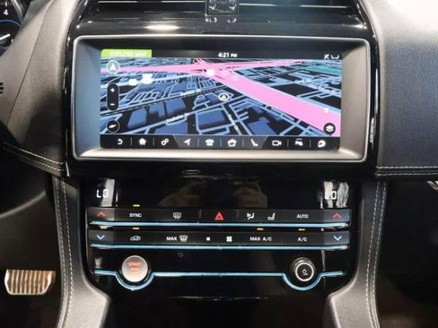Used 2020 Jaguar F-PACE S image 25