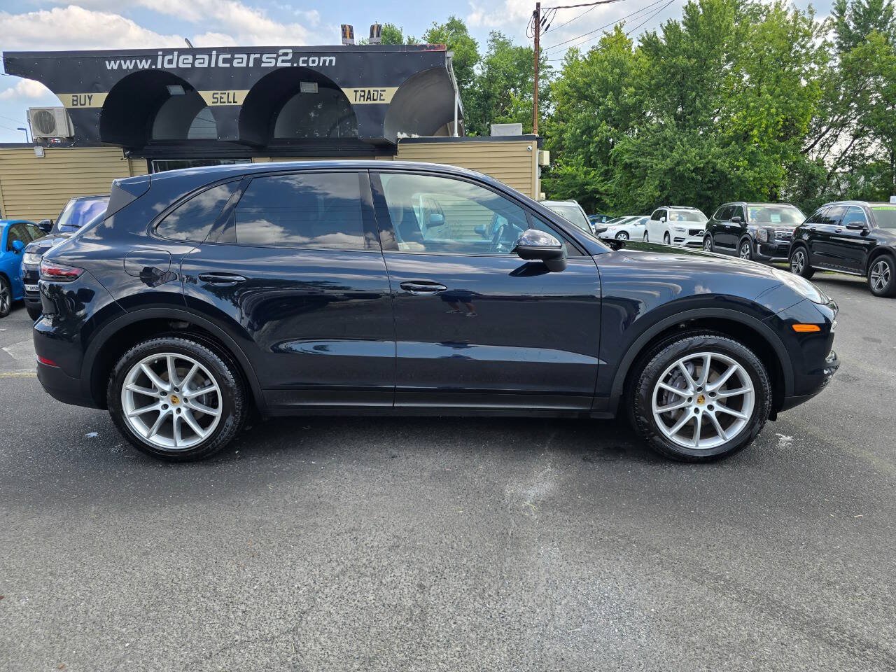 Used 2019 Porsche Cayenne AWD/4WD image 2