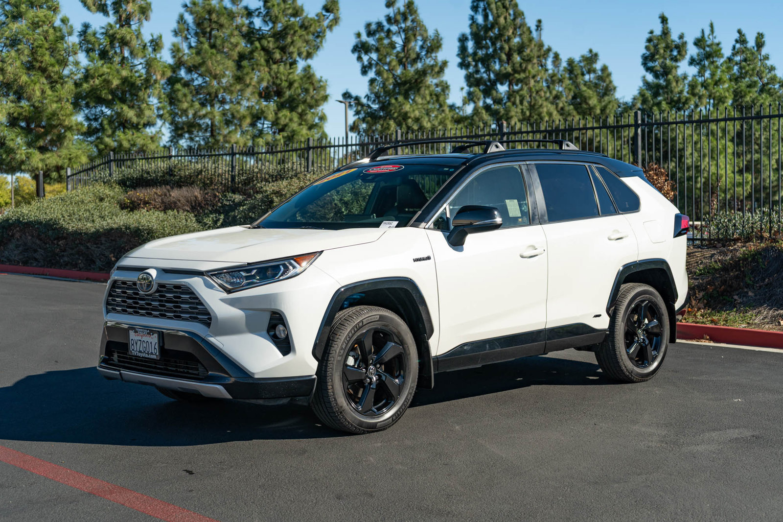 Certified 2021 Toyota RAV4 XSE w/ XSE Grade Weather Package AWD/4WD image 3