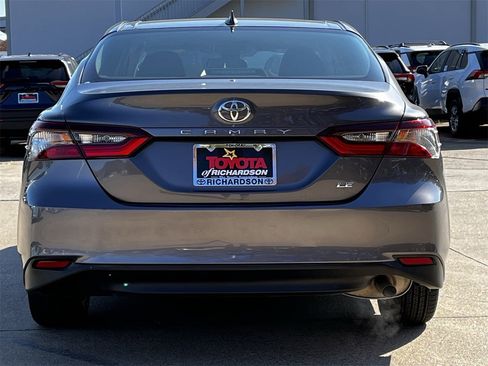 Used 2023 Toyota Camry LE image 5