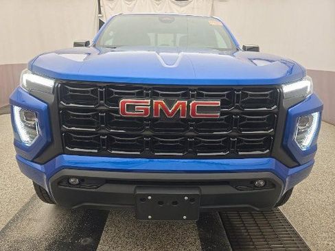 Used 2024 GMC Canyon Elevation w/ Convenience Package AWD/4WD image 2