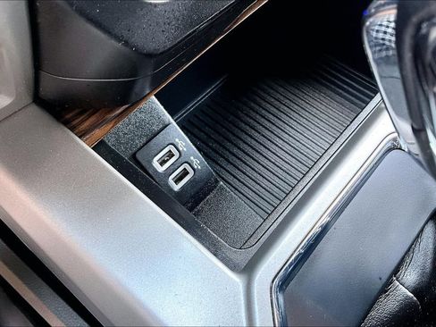 Used 2020 Ford F150 Lariat w/ Equipment Group 502A Luxury AWD/4WD image 17