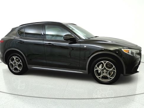 Used 2022 Alfa Romeo Stelvio Ti w/ Active Assist Plus Package AWD/4WD image 8
