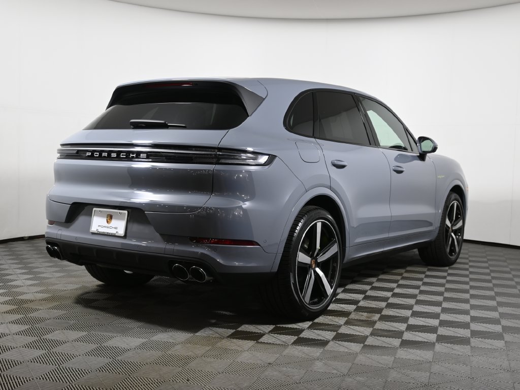Used 2026 Porsche Cayenne E-Hybrid AWD/4WD image 7