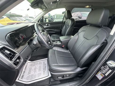 Used 2022 Kia Sorento SX image 11