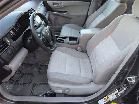 Used 2017 Toyota Camry LE image 16