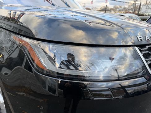 Used 2020 Land Rover Range Rover Sport HSE image 14