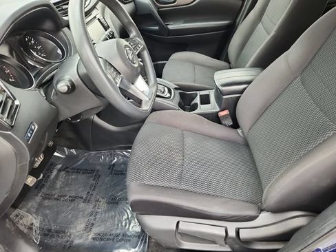 Used 2020 Nissan Rogue Sport S FWD image 7