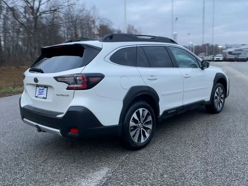 Used 2025 Subaru Outback Limited image 9