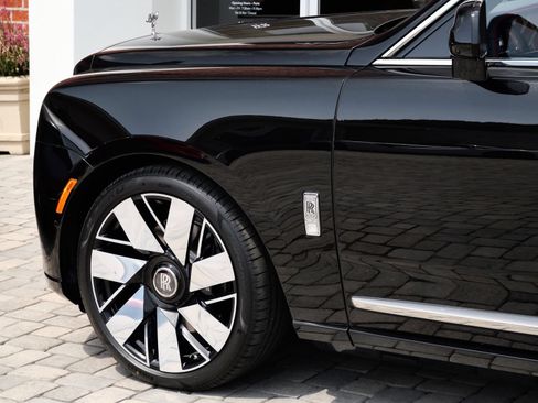 New 2026 Rolls-Royce Cullinan AWD/4WD image 22