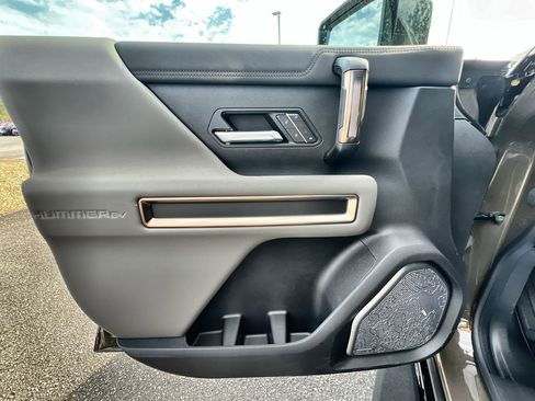 New 2025 GMC Hummer EV 3X w/ LPO, Dark Essentials Package image 56