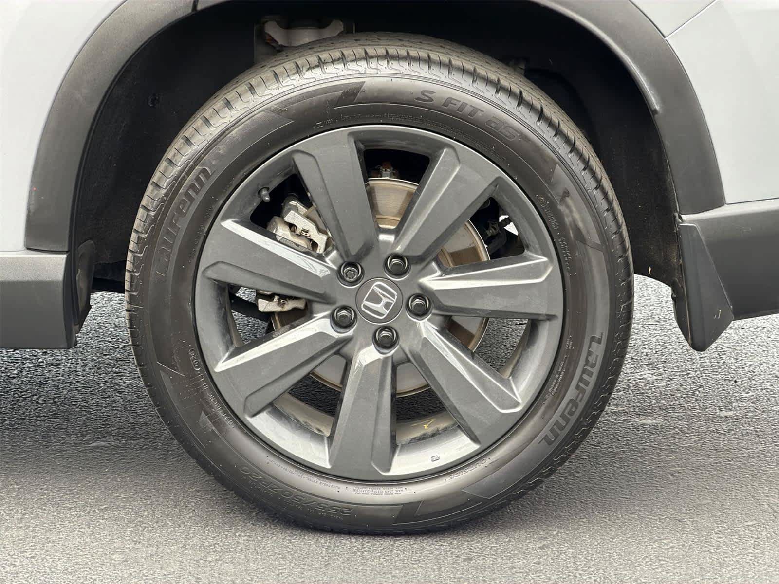 Used 2024 Honda Pilot Sport image 9
