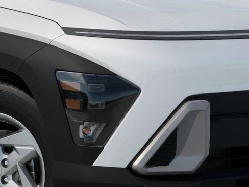 New 2026 Hyundai Kona SE image 9