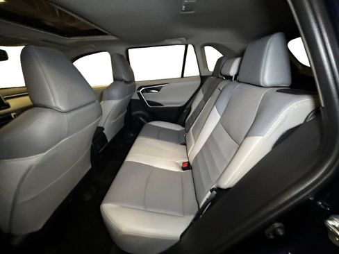 Used 2019 Toyota RAV4 Limited w/ Cold Weather Package AWD/4WD image 13