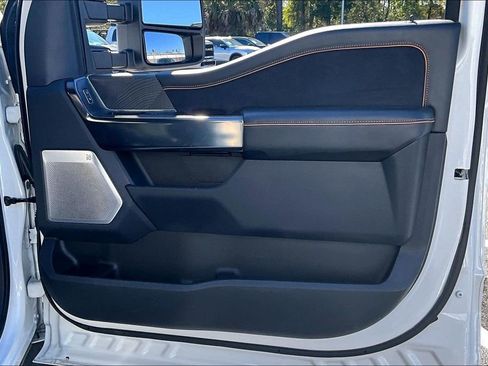 Used 2024 Ford F250 Platinum image 27