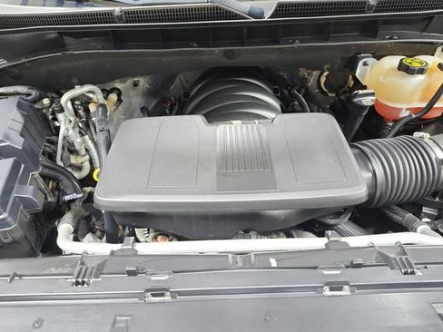 Used 2023 GMC Yukon XL AT4 AWD/4WD image 18