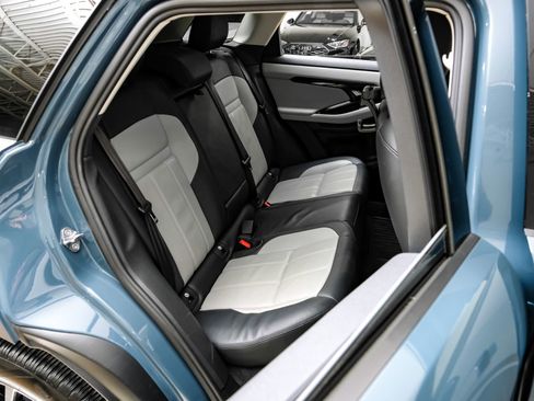 Used 2024 Land Rover Range Rover Evoque Dynamic SE image 39