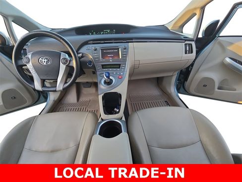 Used 2015 Toyota Prius Four image 9