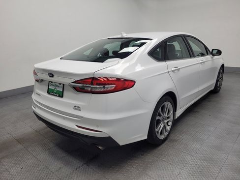 Used 2020 Ford Fusion SEL image 9