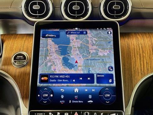 Used 2025 Mercedes-Benz GLC 350e 4MATIC image 13