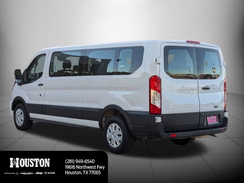 Used 2023 Ford Transit 350 XLT image 5