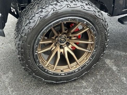 Used 2019 Chevrolet Silverado 1500 LT Trail Boss image 3