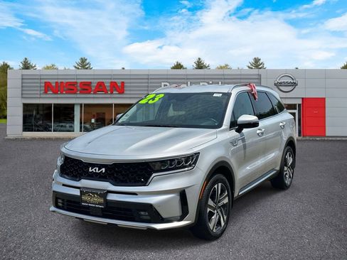 Used 2023 Kia Sorento EX AWD/4WD image 2