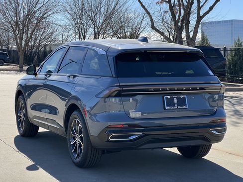 New 2026 Lincoln Nautilus Premier image 7