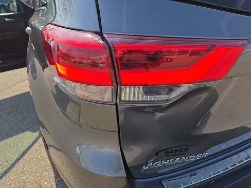 Used 2019 Toyota Highlander Limited Platinum image 35