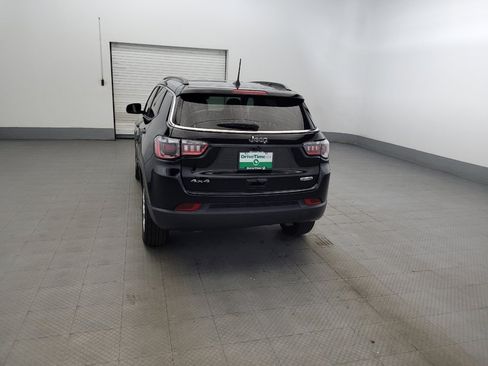 Used 2023 Jeep Compass Latitude AWD/4WD image 6