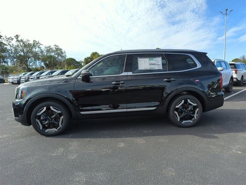 New 2025 Kia Telluride S image 5