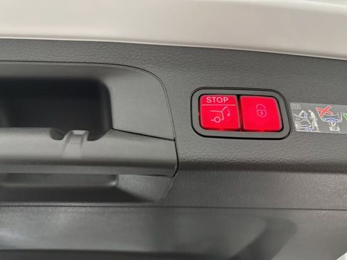 New 2026 Mercedes-Benz GLS 580 4MATIC image 30