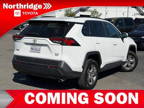 Used 2024 Toyota RAV4 XLE AWD/4WD image 4