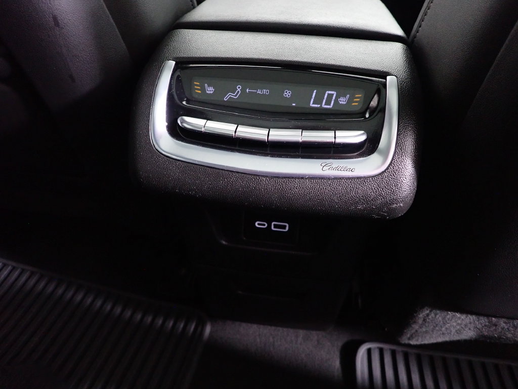 Used 2020 Cadillac XT6 Premium Luxury FWD image 40